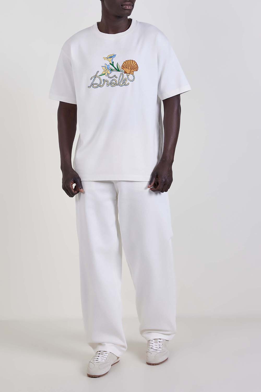 חולצת טי בגזרה ישרה